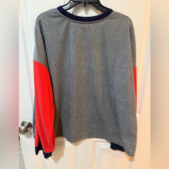 Peanuts Gray and Red Sweatshirt Classic Raglan Style - Picture 3 of 3
